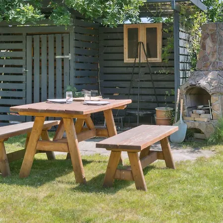 Cosy With Open View Of The Meadow *