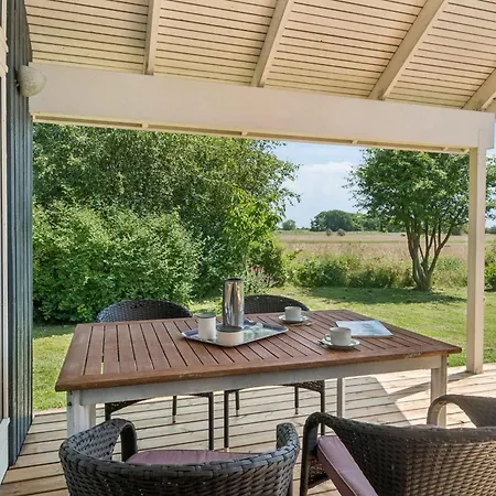 Dom wakacyjny Cosy With Open View Of The Meadow