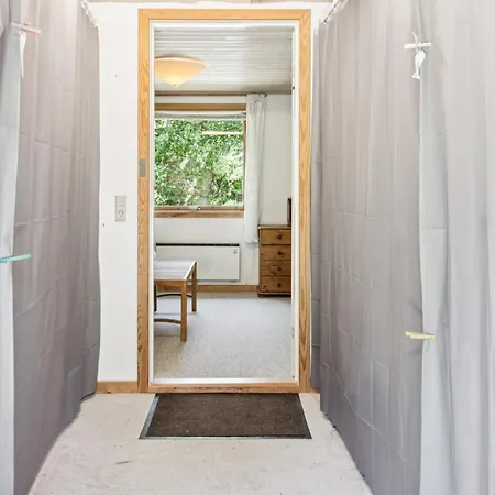 Cosy With Open View Of The Meadow 度假居 *